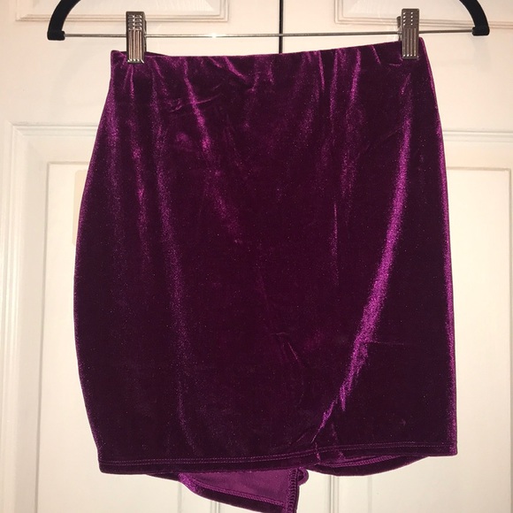 Forever 21 fuchsia ruffle mini skirt size S - Picture 5 of 6